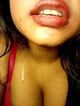 Hotlisa online show from 12.04.25