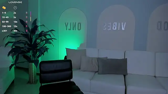 DannaCruz online show from 03.12.25