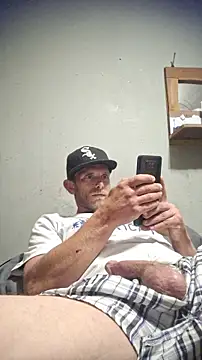 Snapshot of daddytim0 chatting on 02.13.26 daddytim0 online show from 02.13.26