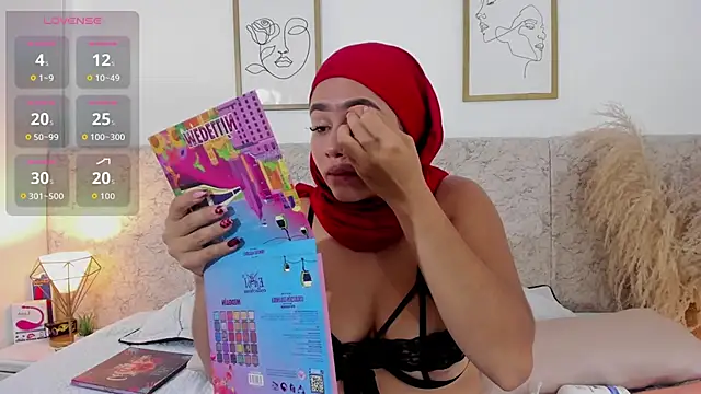 Snapshot of abby_gibson chatting on 10.24.25 abby gibson online show from 10.24.25