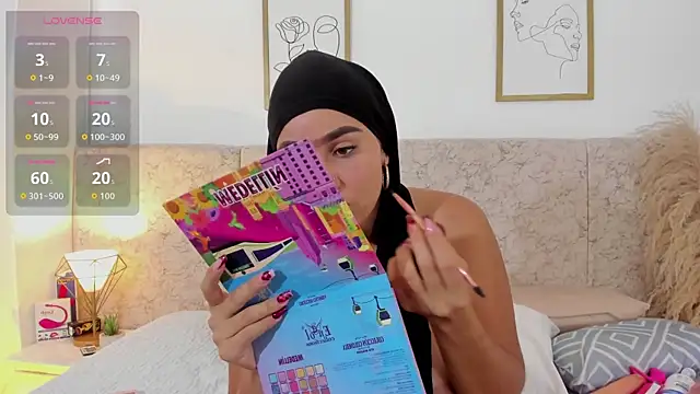 Snapshot of abby_gibson chatting on 10.25.25 abby gibson online show from 10.25.25