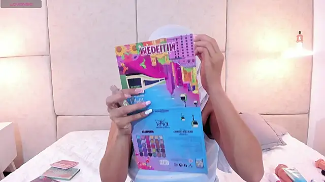 Snapshot of abby_gibson chatting on 11.28.25 abby gibson online show from 11.28.25