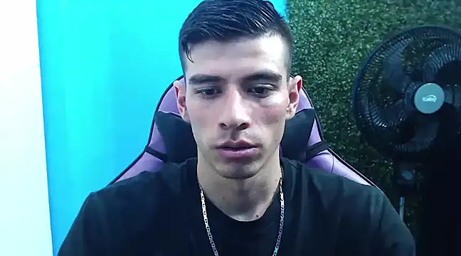 Snapshot of DEIBY_BABY chatting on 12.12.24 DEIBY BABY online show from 12.12.24