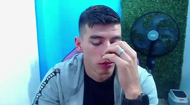 Snapshot of DEIBY_BABY chatting on 12.27.24 DEIBY BABY online show from 12.27.24