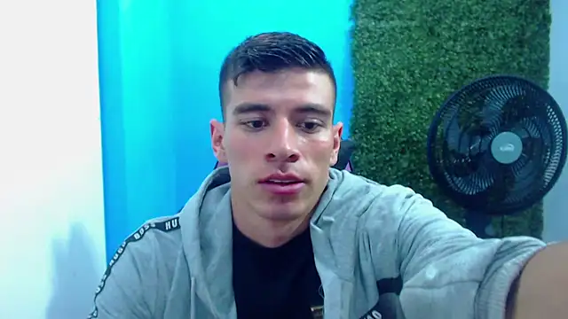 Snapshot of DEIBY_BABY chatting on 12.28.24 DEIBY BABY online show from 12.28.24