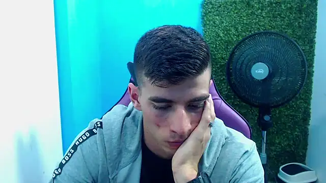 Snapshot of DEIBY_BABY chatting on 12.29.24 DEIBY BABY online show from 12.29.24