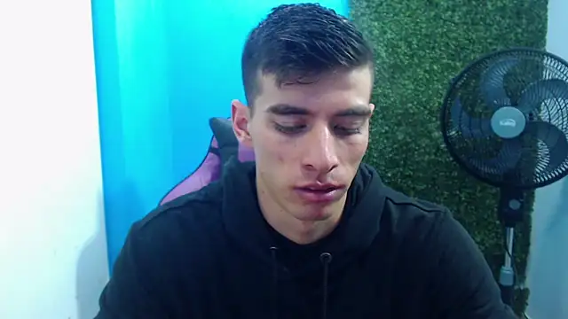 Snapshot of DEIBY_BABY chatting on 01.02.25 DEIBY BABY online show from 01.02.25