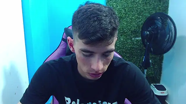 Snapshot of DEIBY_BABY chatting on 01.16.25 DEIBY BABY online show from 01.16.25