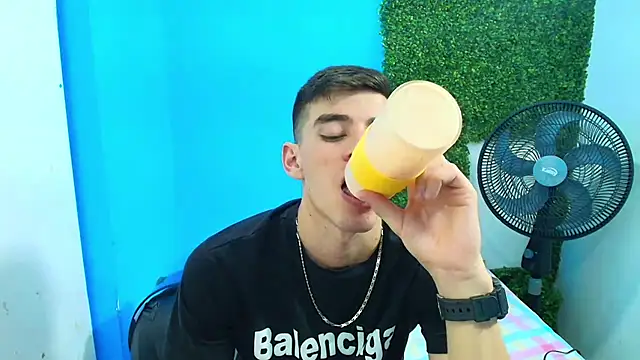 Snapshot of DEIBY_BABY chatting on 01.29.25 DEIBY BABY online show from 01.29.25