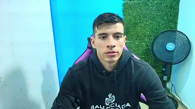 Snapshot of DEIBY_BABY chatting on 01.30.25 DEIBY BABY online show from 01.30.25