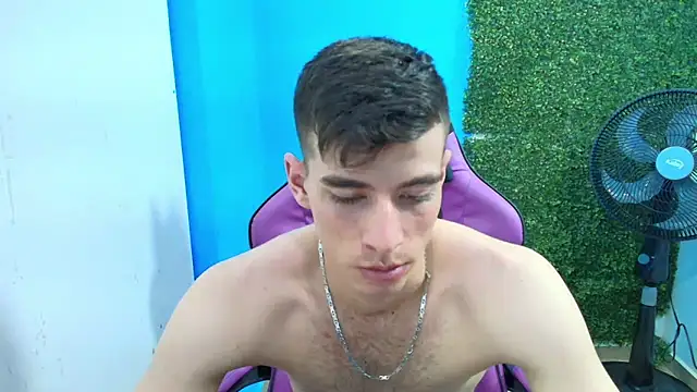 Snapshot of DEIBY_BABY chatting on 02.01.25 DEIBY BABY online show from 02.01.25