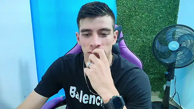 Snapshot of DEIBY_BABY chatting on 02.08.25 DEIBY BABY online show from 02.08.25