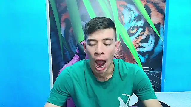 Snapshot of DEIBY_BABY chatting on 03.08.25 DEIBY BABY online show from 03.08.25