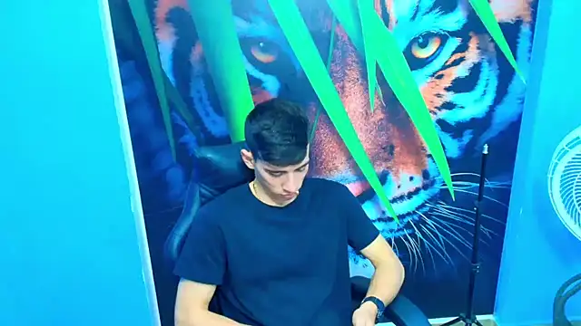 Snapshot of DEIBY_BABY chatting on 09.19.25 DEIBY BABY online show from 09.19.25