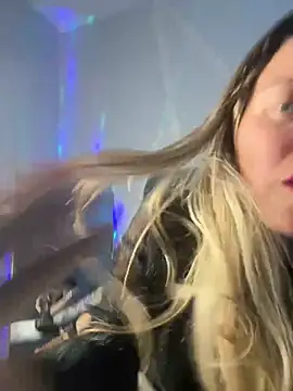 SkyelarSommer online show from 12.12.24