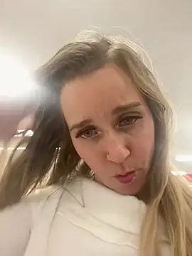 SkyelarSommer online show from 01.23.25