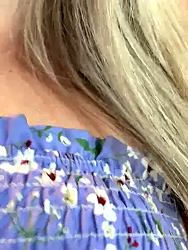 SkyelarSommer online show from 09.13.25