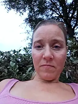 SkyelarSommer online show from 10.19.25