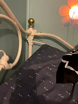 DominiqueX0 online show from 11.23.25