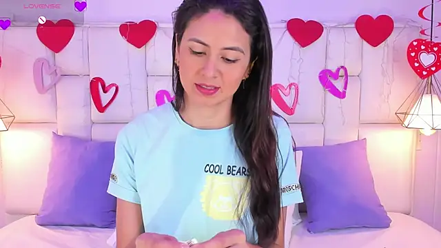 SarahSophia  online show from 02.24.25