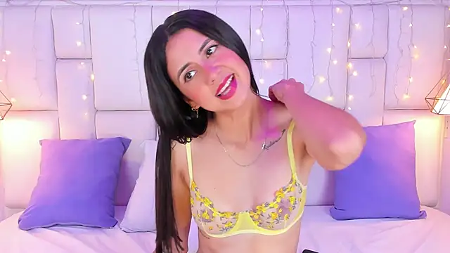 SarahSophia  online show from 03.21.25