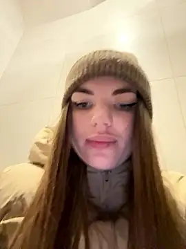 Snapshot of _i_have_cookies1 chatting on 12.08.24 i have cookies1 online show from 12.08.24