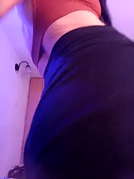 LissaThompsom online show from 02.25.25