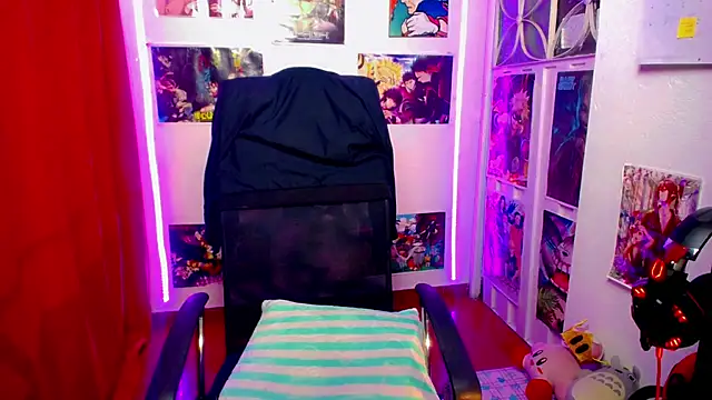 Snapshot of akai_krazna chatting on 01.16.25 akai krazna online show from 01.16.25