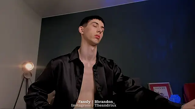 Snapshot of Bbrandon_ chatting on 12.13.24 Bbrandon online show from 12.13.24