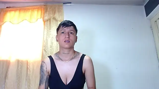 Snapshot of Tamarahryan chatting on 01.21.25 Tamarahryan online show from 01.21.25