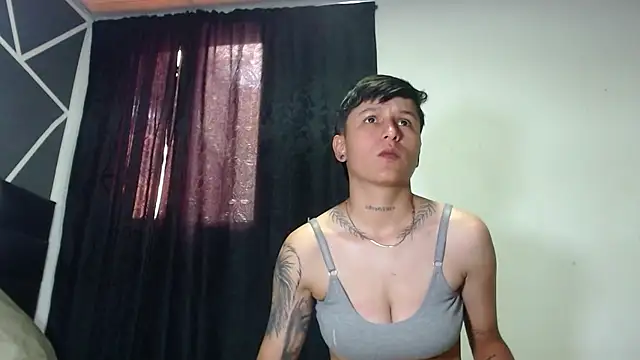 Snapshot of Tamarahryan chatting on 02.15.25 Tamarahryan online show from 02.15.25