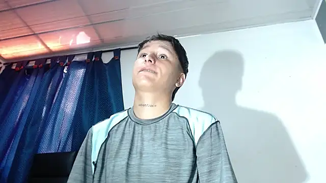 Snapshot of Tamarahryan chatting on 09.19.25 Tamarahryan online show from 09.19.25