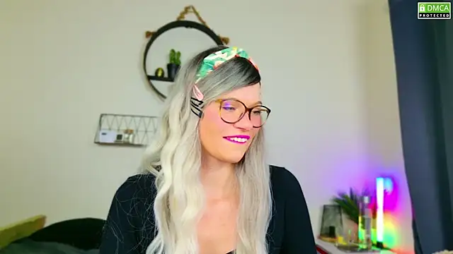 Kittychatte online show from 12.03.24