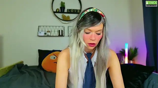 Kittychatte online show from 12.12.24