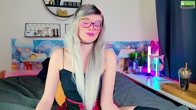 Kittychatte online show from 12.30.24