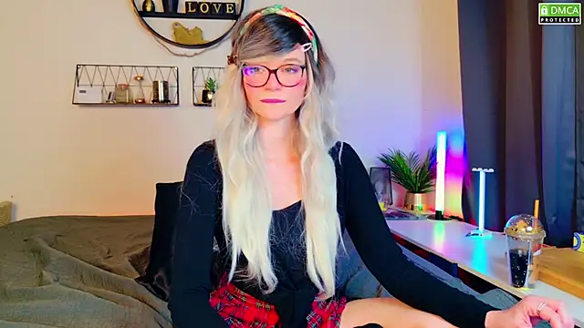 Kittychatte online show from 02.18.25