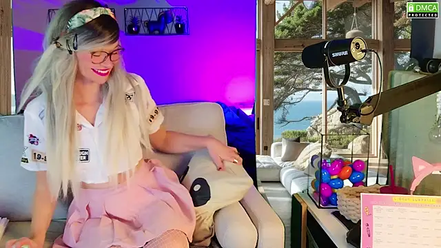 Kittychatte online show from 10.05.25