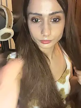 LaPetitechienne1 online show from 01.25.25