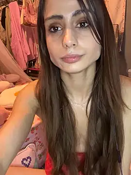 LaPetitechienne1 online show from 02.16.25