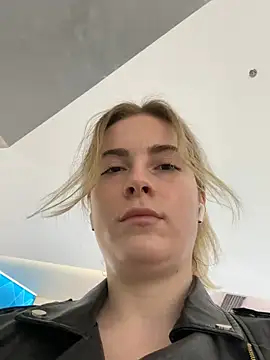 KissMissAngela online show from 03.13.25