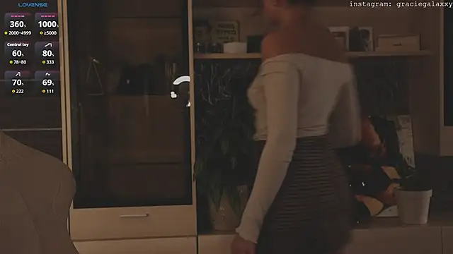 Snapshot of Chill_out_with_Salvia chatting on 11.25.25 Chill out with Salvia online show from 11.25.25