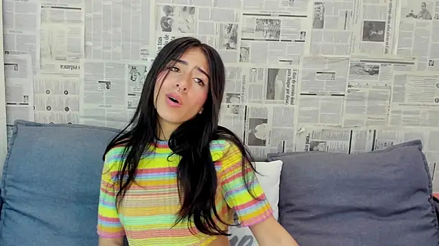 Snapshot of Mhelanny2 chatting on 01.25.25 Mhelanny2 online show from 01.25.25