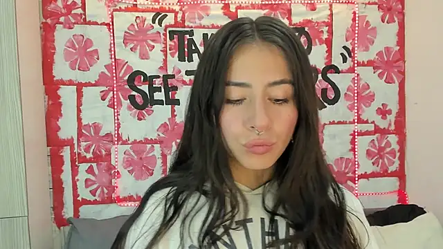 Snapshot of Mhelanny2 chatting on 03.14.25 Mhelanny2 online show from 03.14.25