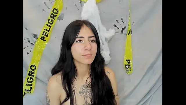 Snapshot of Mhelanny2 chatting on 10.31.25 Mhelanny2 online show from 10.31.25