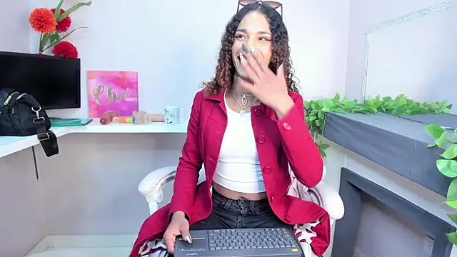 StefanyMiler online show from 01.18.25