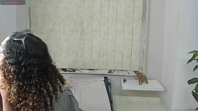 StefanyMiler online show from 02.12.25