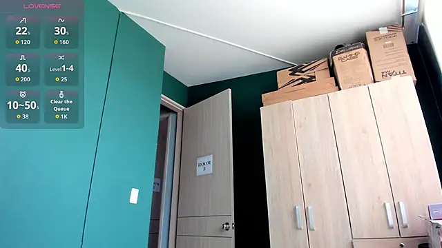 StefanyMiler online show from 10.31.25