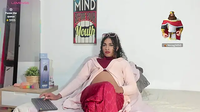 StefanyMiler online show from 12.20.25