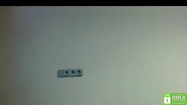 Snapshot of Sophi_Cute chatting on 10.10.25 Sophi Cute online show from 10.10.25