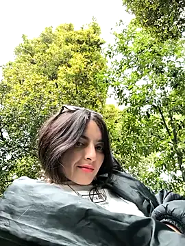 Snapshot of Sam_Sara chatting on 02.19.25 Sam Sara online show from 02.19.25